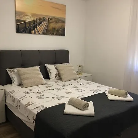 Apartament With Swimming Pool Murine, - 27509