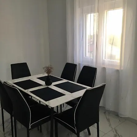 Lejlighed With Swimming Pool Murine, - 27509 *